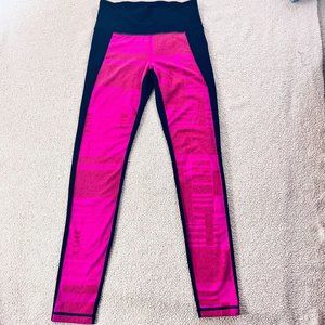 Under Armour Geometric Print Leggings - Women's SIZE S